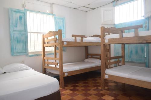 Una cama o camas en una habitación de Hosting and Travel Services 420