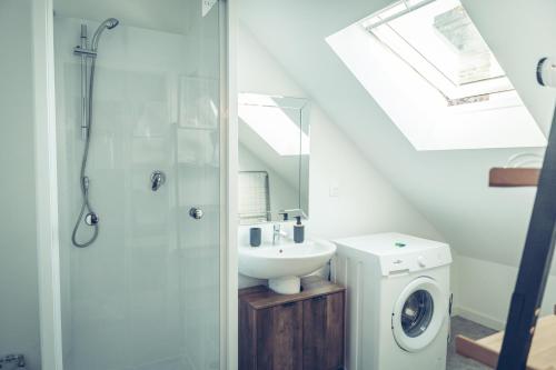 Kúpeľňa v ubytovaní Le loft superbe studio avec stationnement gratuit