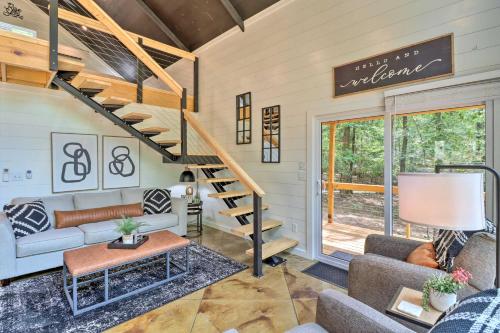 Serene Shirley Cabin with Lake Access and Boat Launch!