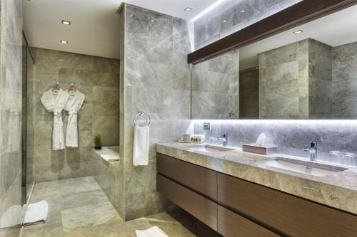 Kylpyhuone majoituspaikassa Fraser Place Anthill Istanbul