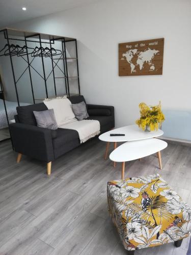 STUDIO A 2 MN DE L A75