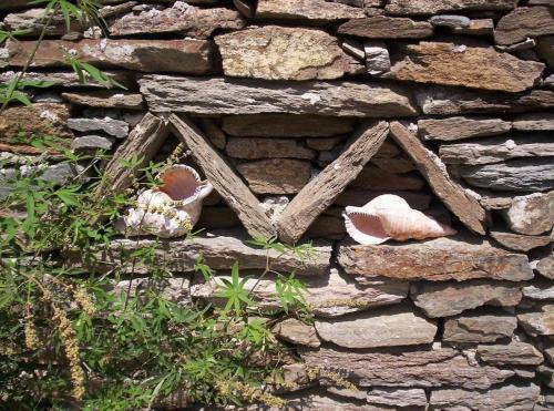 Fotografie z fotogalerie ubytování OWL’S NEST/THE BLUE COTTAGE v destinaci Otziás