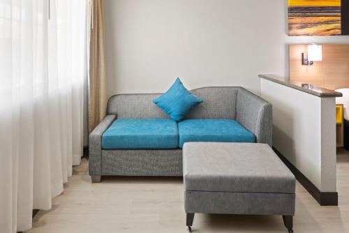 Posezení v ubytování Days Inn by Wyndham San Diego-East/El Cajon