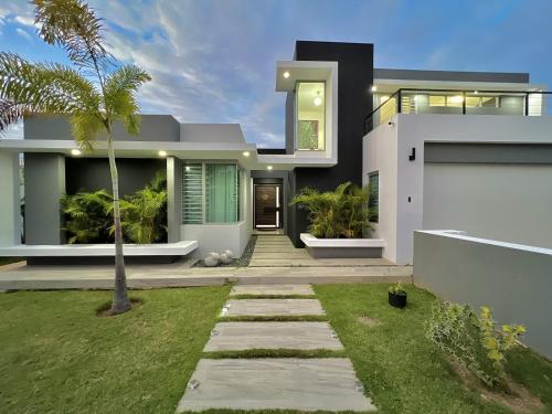 Utopia Luxury Villa – Photos 2