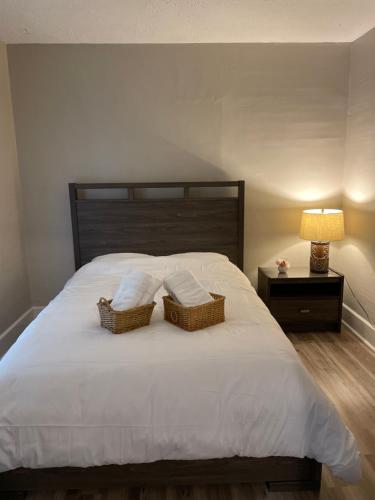 Кровать или кровати в номере Adorable Bungalow