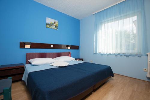 Apartments with a parking space Lovran, Opatija - 7738