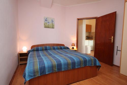Postel nebo postele na pokoji v ubytování Apartments with a parking space Opatija - Volosko, Opatija - 7897