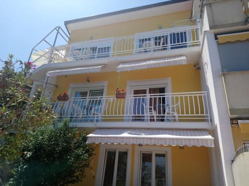 Fotografia z galérie ubytovania Apartments with a parking space Opatija - 7896 v destinácii Opatija