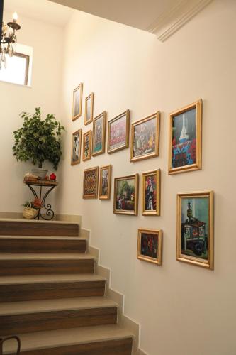 Gallery image of NovART Gallery & Sea Hotel in Sumqayyt