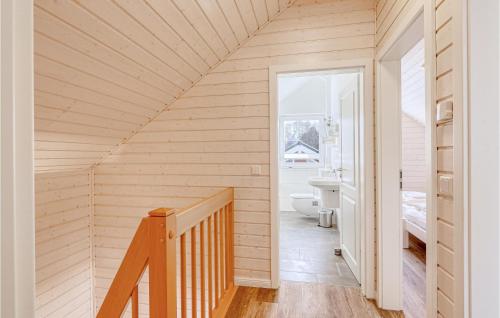 Galería fotográfica de Amazing Home In Krems Iiwarderbrück en Göls