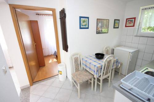 Apartments with a swimming pool Lovran, Opatija - 7707