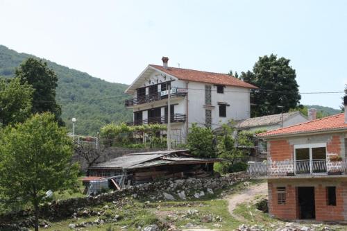 Fotografie z fotogalerie ubytování Rooms with a parking space Veli Brgud, Opatija - 7840 v destinaci Jurdani