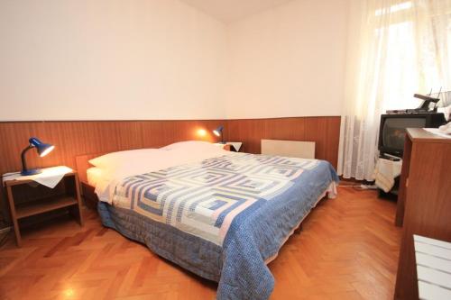Rooms with a parking space Opatija - 7854