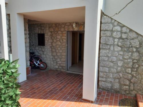 Fotografia z galérie ubytovania Apartments with a parking space Mali Losinj (Losinj) - 8067 v Mali Lošinj