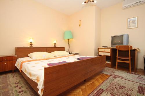 Apartments with WiFi Korcula - 9278