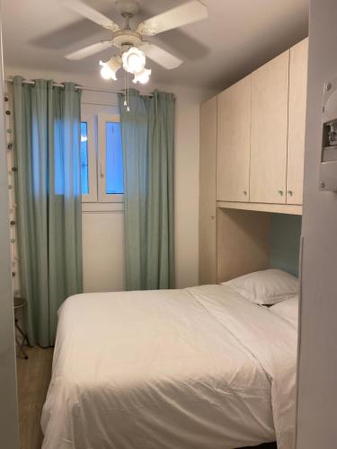 Posteľ alebo postele v izbe v ubytovaní Nid douillet sur la Côte d'Azur
