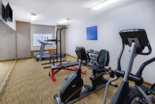 Fitness centrum a/nebo fitness zařízení v ubytování Microtel Inn & Suites by Wyndham Johnstown
