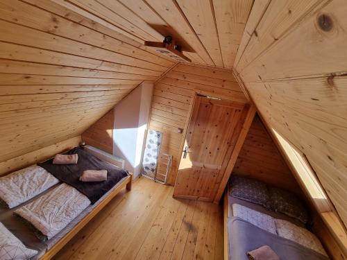 - une chambre dans une cabane dans les arbres dans l'établissement Groniówka, à Buczkowice