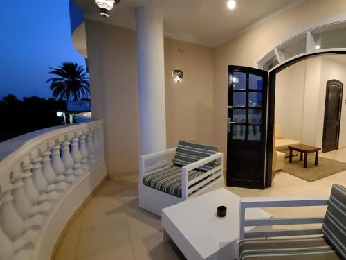 Χώρος καθιστικού στο IN LUXOR Nile Apartments