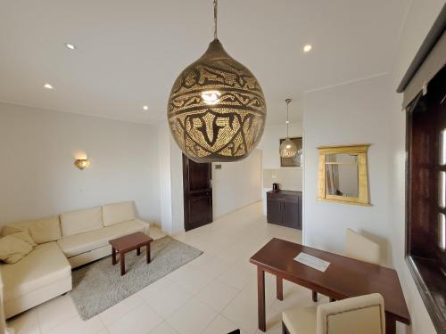 Χώρος καθιστικού στο IN LUXOR Nile Apartments