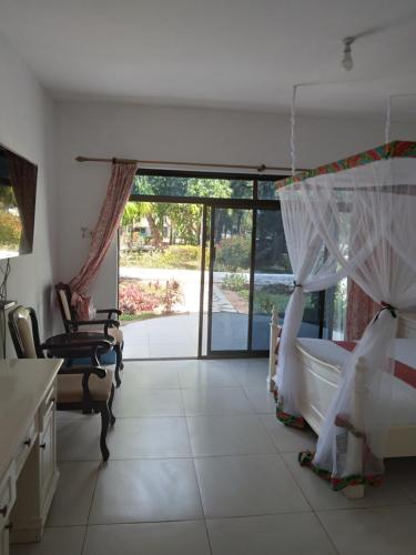 Coconut Tree Village Beach Resort – Photos 3