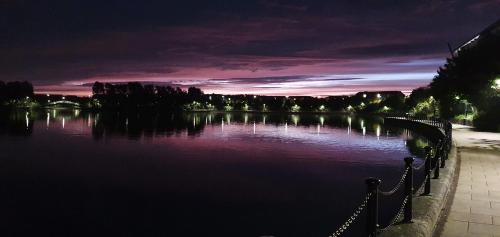 Gallery image of Doncaster Lakeside Boulevard View in Doncaster