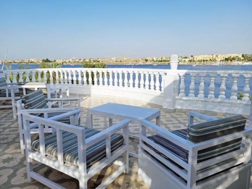 Μπαλκόνι ή βεράντα στο IN LUXOR Nile Apartments