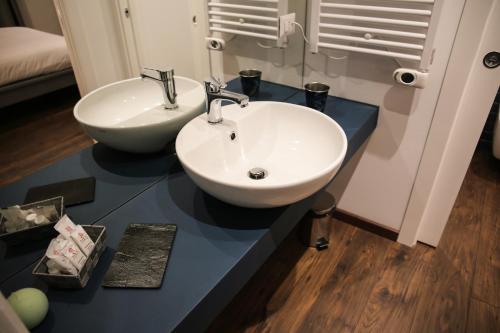 Un baño de 7 Seven