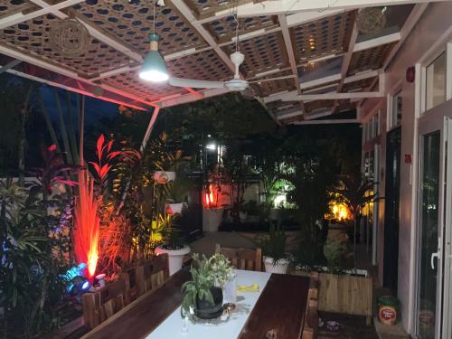 Jardín al aire libre en Puntakana Apartelle Cosy Apartment Panglao