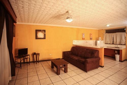 Cuisine ou kitchenette dans l'établissement Melrost Airport Bed & Breakfast