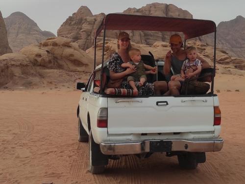 Ospiti di Traditions of Wadi Rum camp & jeep tour