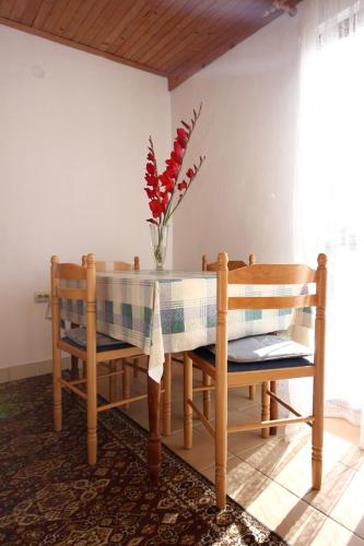 Apartments with parking space Mastrinka, Ciovo - 9428