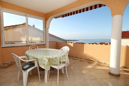 Apartments and rooms with a swimming pool Novalja, Pag - 9334