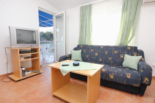 Apartments with a parking space Okrug Gornji, Ciovo - 9441