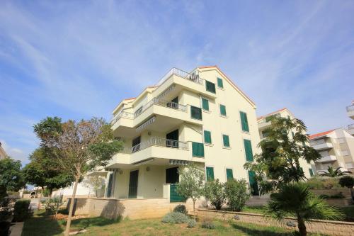 Apartments with a parking space Novalja, Pag - 9427