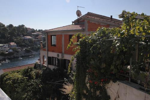 Apartment Zavalatica 9315a – Photos 3