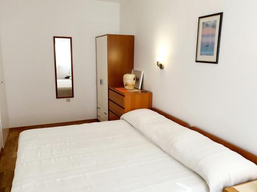 Apartments by the sea Okrug Gornji, Ciovo - 9469
