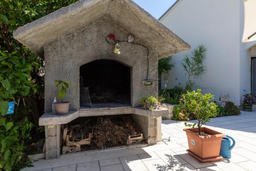 Κήπος έξω από το Apartments with parking space Sumpetar, Omis - 9436