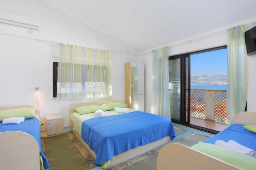 Apartments by the sea Slatine, Ciovo - 9453