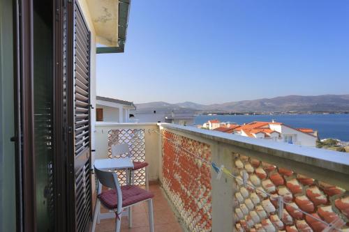 Apartments by the sea Slatine, Ciovo - 9453