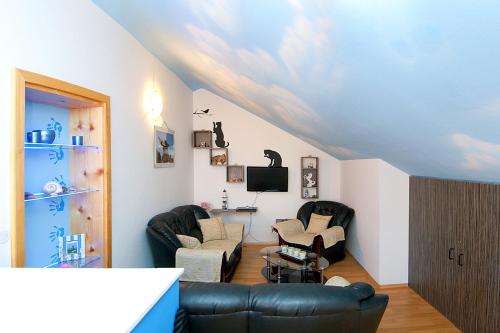 Apartments with parking space Vodice - 10022