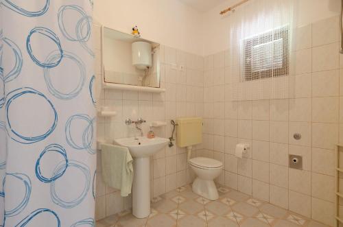 Koupelna v ubytování Apartments by the sea Cove Zaglav, Korcula - 9320