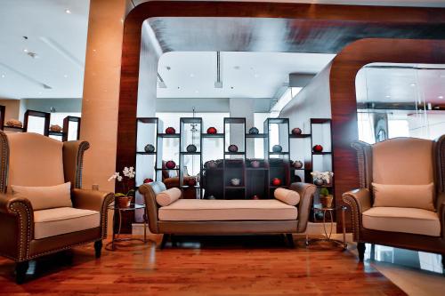 Signature Hotel Al Barsha Image