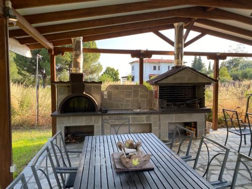 White Sand Villa Direct Access to Koviou Beach