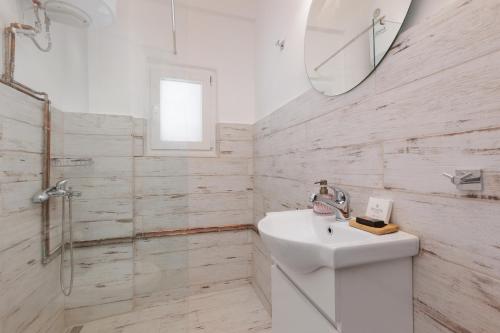 City Panorama - One Bedroom Apartment