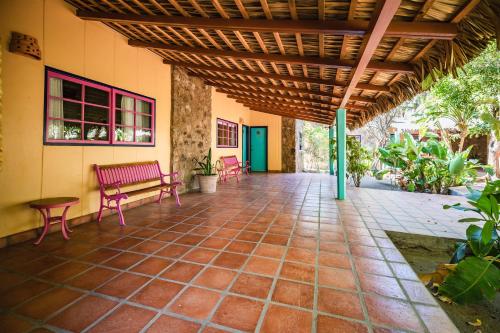 Ein Garten an der Unterkunft Hotel Oasis