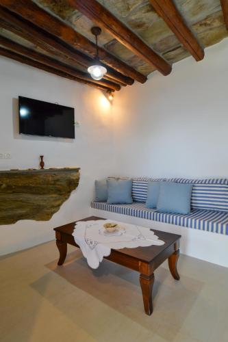 Μια τηλεόραση ή/και κέντρο ψυχαγωγίας στο K vineyard house