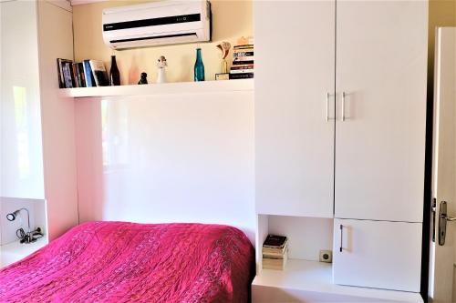 Antalya Konyaalti Walking Distance to Konyaalti Beach