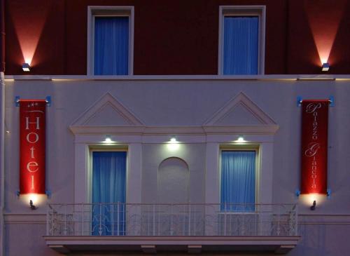Fotografie z fotogalerie ubytování Hotel Palazzo Giancola v destinaci San Severo