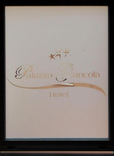 Fotografie z fotogalerie ubytování Hotel Palazzo Giancola v destinaci San Severo